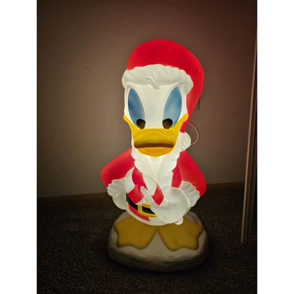 2025 RARE Disney Donald Duck As Santa Claus Lighted Blow Mold Wal-Mart EXCLUSIVE - Picture 5 of 5
